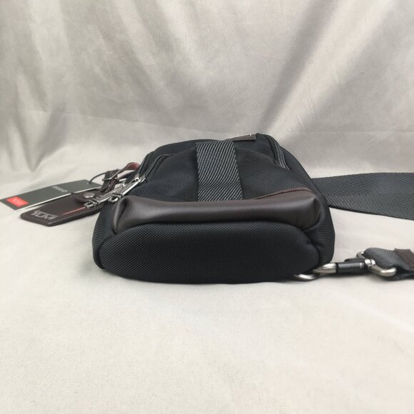 TUMI SLING BAG In black - Picture 4 of 11